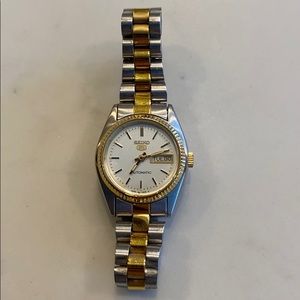 Seiko Series 5 Automatic Ladies Watch